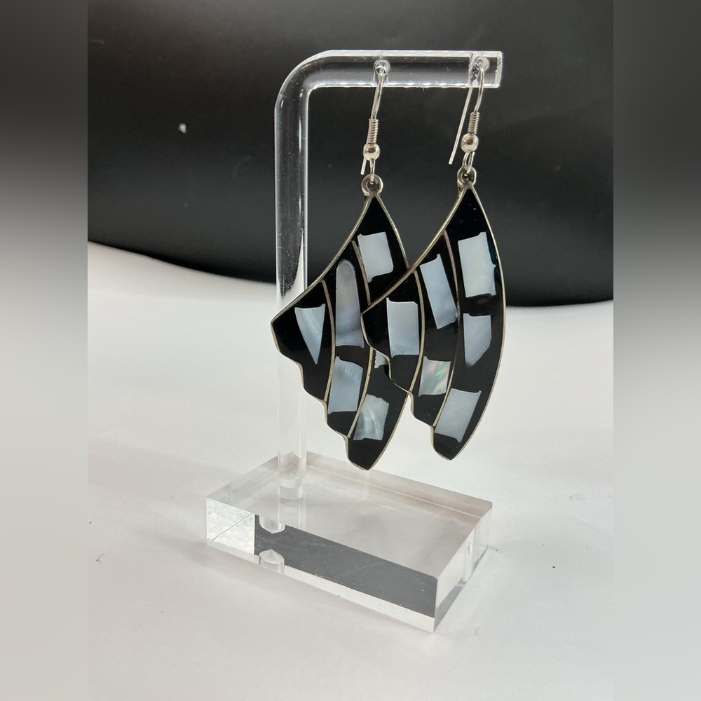 VINTAGE TAXCO 925 STERLING SILVER EARRINGS WITH MOP INLAID IN BLACK